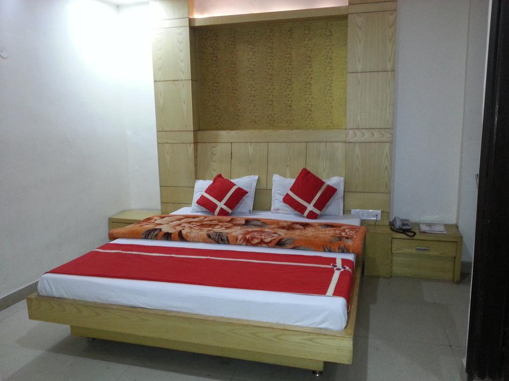 Hotel Shivam International - A Well Hygiene Property All Staff Vaccinated " New Delhi Exterior photo