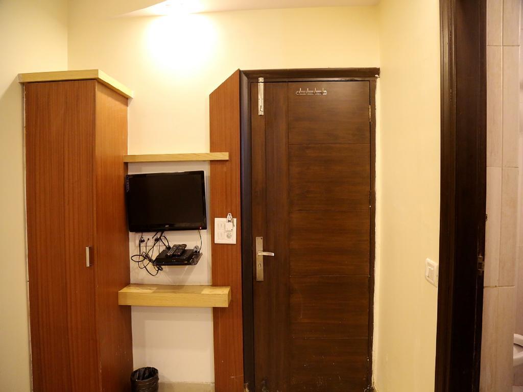 Hotel Shivam International - A Well Hygiene Property All Staff Vaccinated " New Delhi Exterior photo