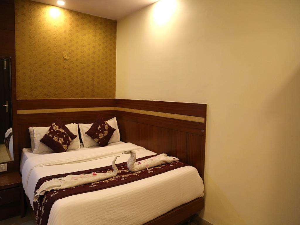 Hotel Shivam International - A Well Hygiene Property All Staff Vaccinated " New Delhi Exterior photo